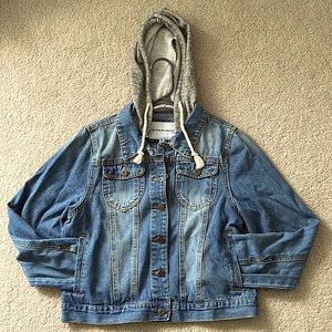 The Style Between Us, Medium, Light Blue Denim Jacket with Grey Hood